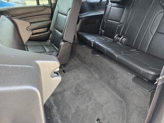 2018 Chevrolet Suburban LT — photo 11