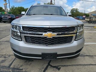 2018 Chevrolet Suburban LT — photo 3