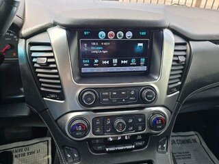 2018 Chevrolet Suburban LT — photo 16