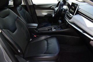 2022 Jeep Compass Latitude Lux — photo 12