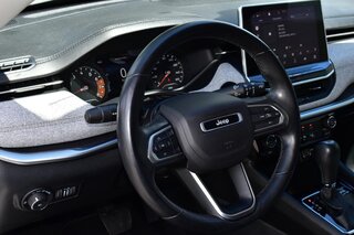 2022 Jeep Compass Latitude Lux — photo 14
