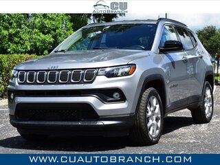 2022 Jeep Compass Latitude Lux — photo 1
