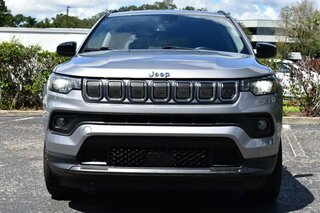 2022 Jeep Compass Latitude Lux — photo 5