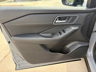 2025 Nissan Rogue Platinum — photo 13