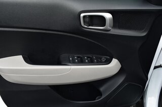 2025 Hyundai Venue SEL IVT — photo 14