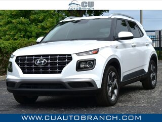 2025 Hyundai Venue SEL IVT — photo 1