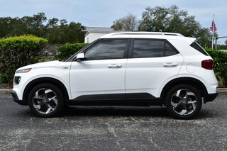 2025 Hyundai Venue SEL IVT — photo 2