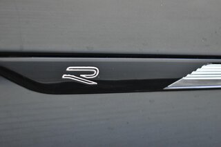 2023 Volkswagen Tiguan 2.0T SE R-Line Black FWD — photo 16