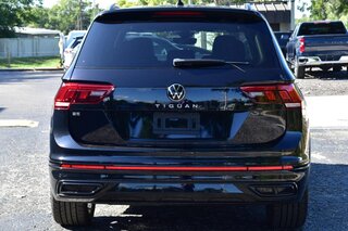 2023 Volkswagen Tiguan 2.0T SE R-Line Black FWD — photo 4