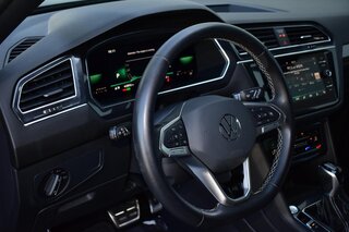 2023 Volkswagen Tiguan 2.0T SE R-Line Black FWD — photo 18