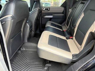 2022 Ford Bronco Wildtrak — photo 11