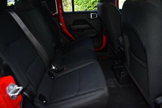 2022 Jeep Gladiator Overland 4x4 — photo 11