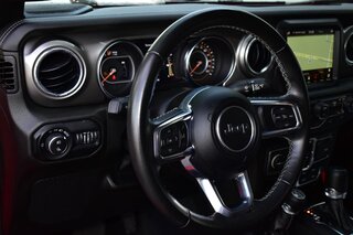 2022 Jeep Gladiator Overland 4x4 — photo 14