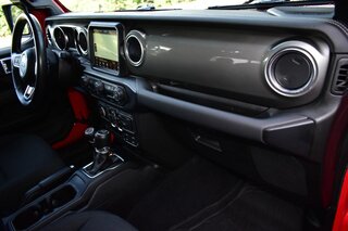 2022 Jeep Gladiator Overland 4x4 — photo 13