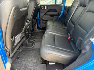 2024 Jeep Wrangler Sahara — photo 11