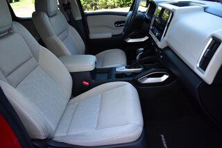 2025 Nissan Frontier Crew Cab 4x2 SV — photo 13