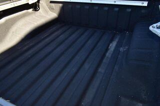 2025 Nissan Frontier Crew Cab 4x2 SV — photo 10