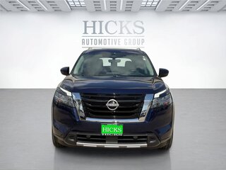 2024 Nissan Pathfinder Platinum — photo 2