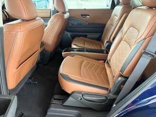2024 Nissan Pathfinder Platinum — photo 11