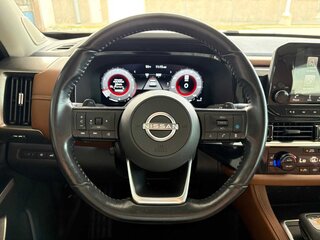 2024 Nissan Pathfinder Platinum — photo 23