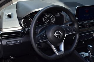 2025 Nissan Altima SV FWD — photo 13