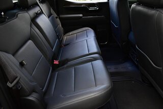2023 Chevrolet Silverado 1500 2WD Crew Cab 147" LT — photo 11