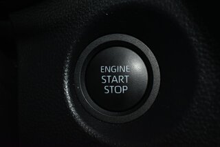 2026 Toyota Corolla Cross LE 2WD (Natl) — photo 20