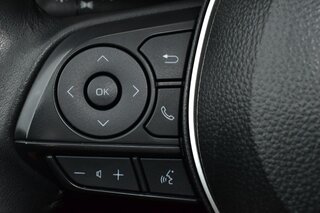 2026 Toyota Corolla Cross LE 2WD (Natl) — photo 22