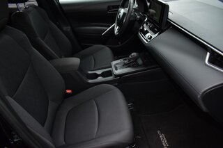 2026 Toyota Corolla Cross LE 2WD (Natl) — photo 12