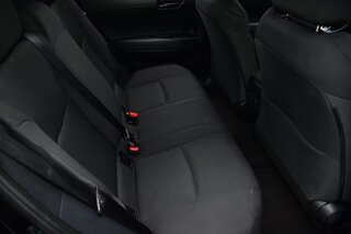 2026 Toyota Corolla Cross LE 2WD (Natl) — photo 11