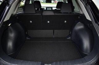 2026 Toyota Corolla Cross LE 2WD (Natl) — photo 14