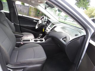 2017 Chevrolet Cruze 4dr Sdn 1.4L LS w/1SB — photo 17