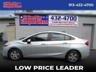 2017 Chevrolet Cruze 4dr Sdn 1.4L LS w/1SB — photo 1