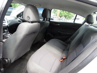 2017 Chevrolet Cruze 4dr Sdn 1.4L LS w/1SB — photo 13