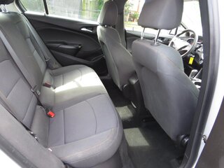 2017 Chevrolet Cruze 4dr Sdn 1.4L LS w/1SB — photo 15