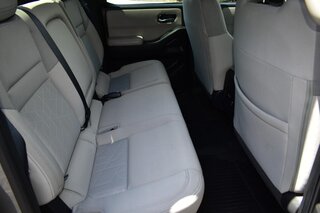 2025 Nissan Frontier Crew Cab 4x2 SV — photo 12