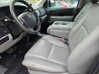 2013 Toyota Tundra Grade 4.6L V8 — photo 7