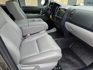 2013 Toyota Tundra Grade 4.6L V8 — photo 8