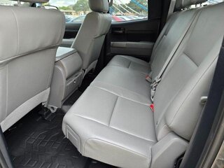 2013 Toyota Tundra Grade 4.6L V8 — photo 10