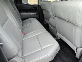 2013 Toyota Tundra Grade 4.6L V8 — photo 9