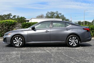 2024 Nissan Altima 2.5 S Sedan — photo 2