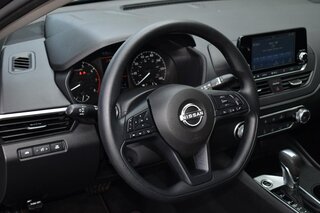 2024 Nissan Altima 2.5 S Sedan — photo 12