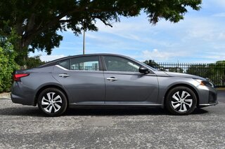 2024 Nissan Altima 2.5 S Sedan — photo 7