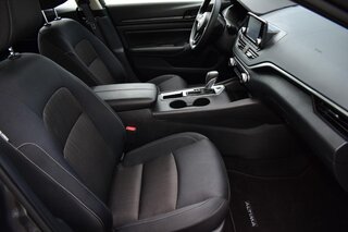 2024 Nissan Altima 2.5 S Sedan — photo 10