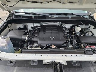2019 Toyota Tundra SR 5.7L V8 | SR5 5.7L V8 | Limited 5.7L V8 — photo 13