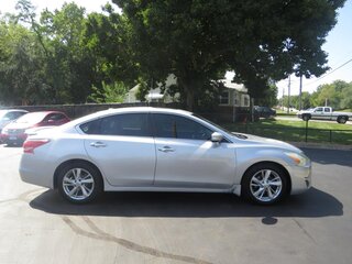 2013 Nissan Altima 4dr Sdn I4 2.5 SL — photo 2