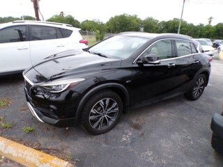 2019 Infiniti QX30 ESSENTIAL — photo 1