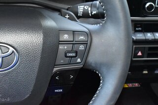 2026 Toyota Camry SE (Natl) — photo 17