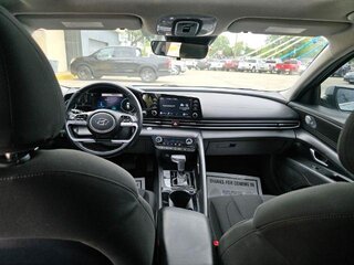 2021 Hyundai Elantra SEL — photo 11