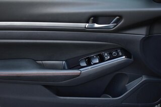 2024 Nissan Altima 2.5 SR Sedan — photo 14